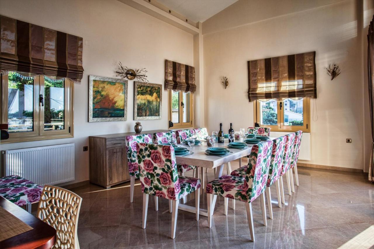 Palladio Luxury Villa With Amazing View Roussospítion 外观 照片