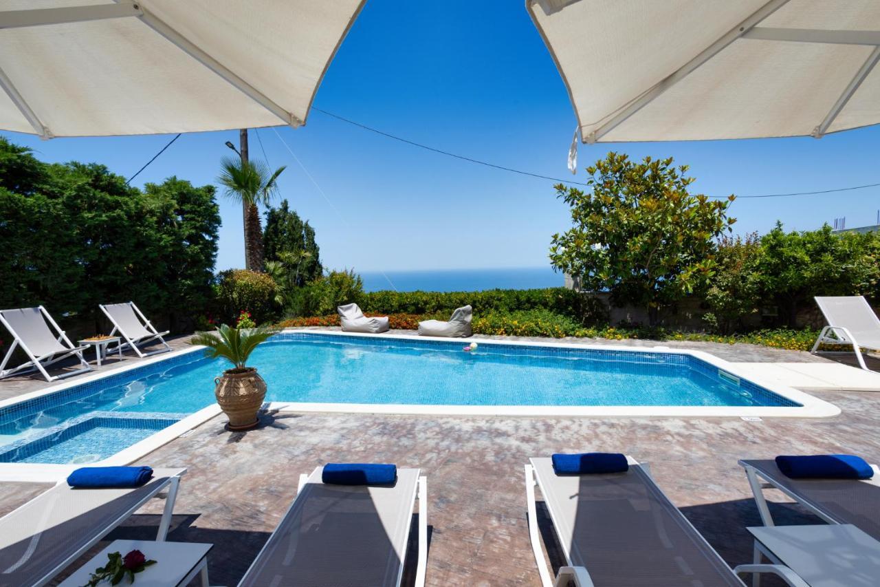 Palladio Luxury Villa With Amazing View Roussospítion 外观 照片
